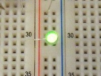 LED10mAで点灯中